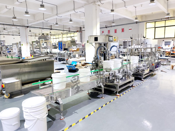   5~30��������Һ����ع�װѹ�ǻ��豸ʵ��ͼ