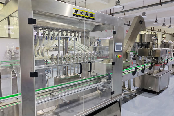 江苏灌装设备-灌装旋盖生产线