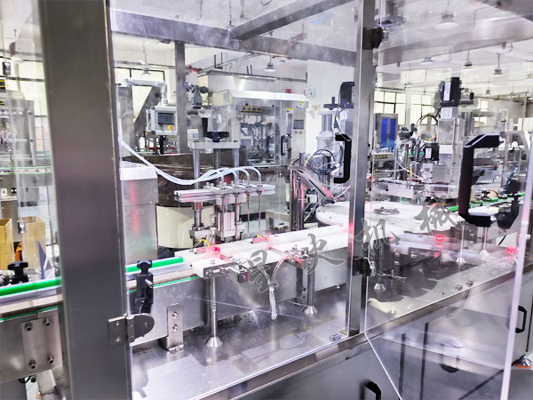 江苏化工生物试剂自动灌装旋盖一体机细节